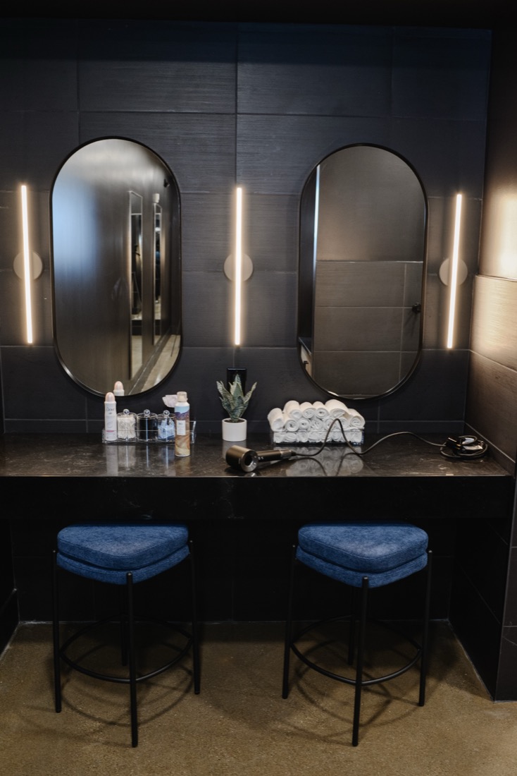Ozwell locker room vanity