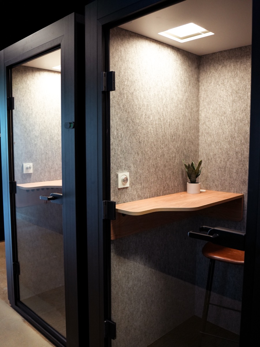 Ozwell work pod — soundproof booth